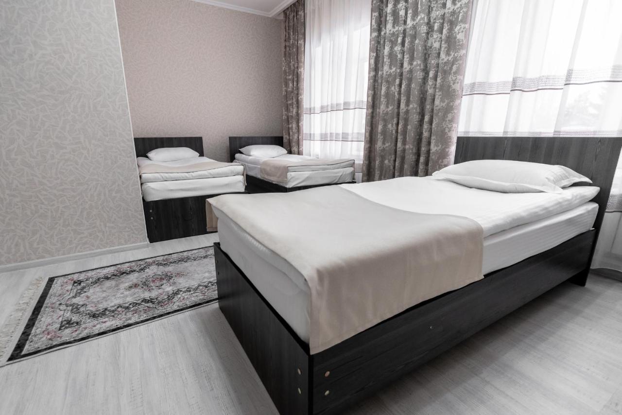 Mixx Hotel Karakol Esterno foto