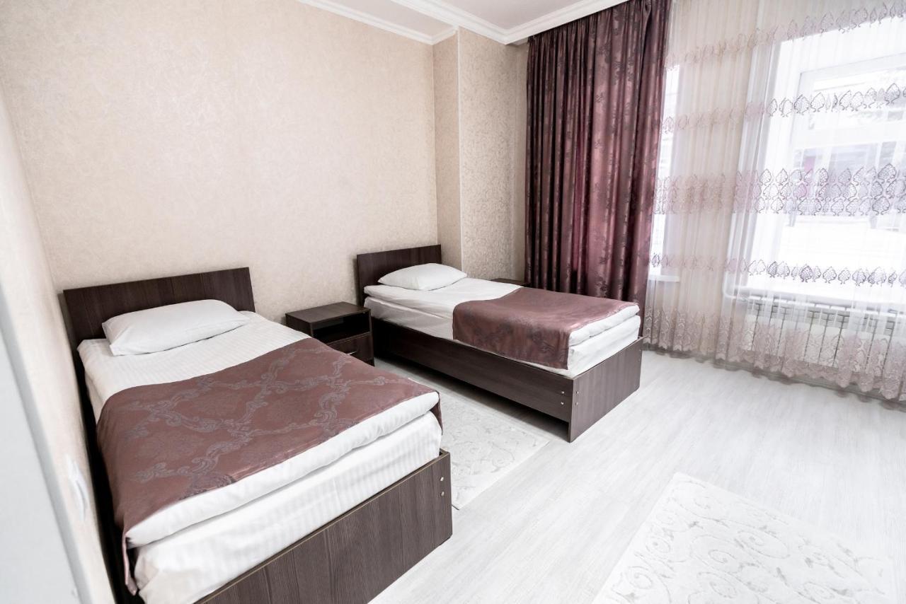 Mixx Hotel Karakol Esterno foto