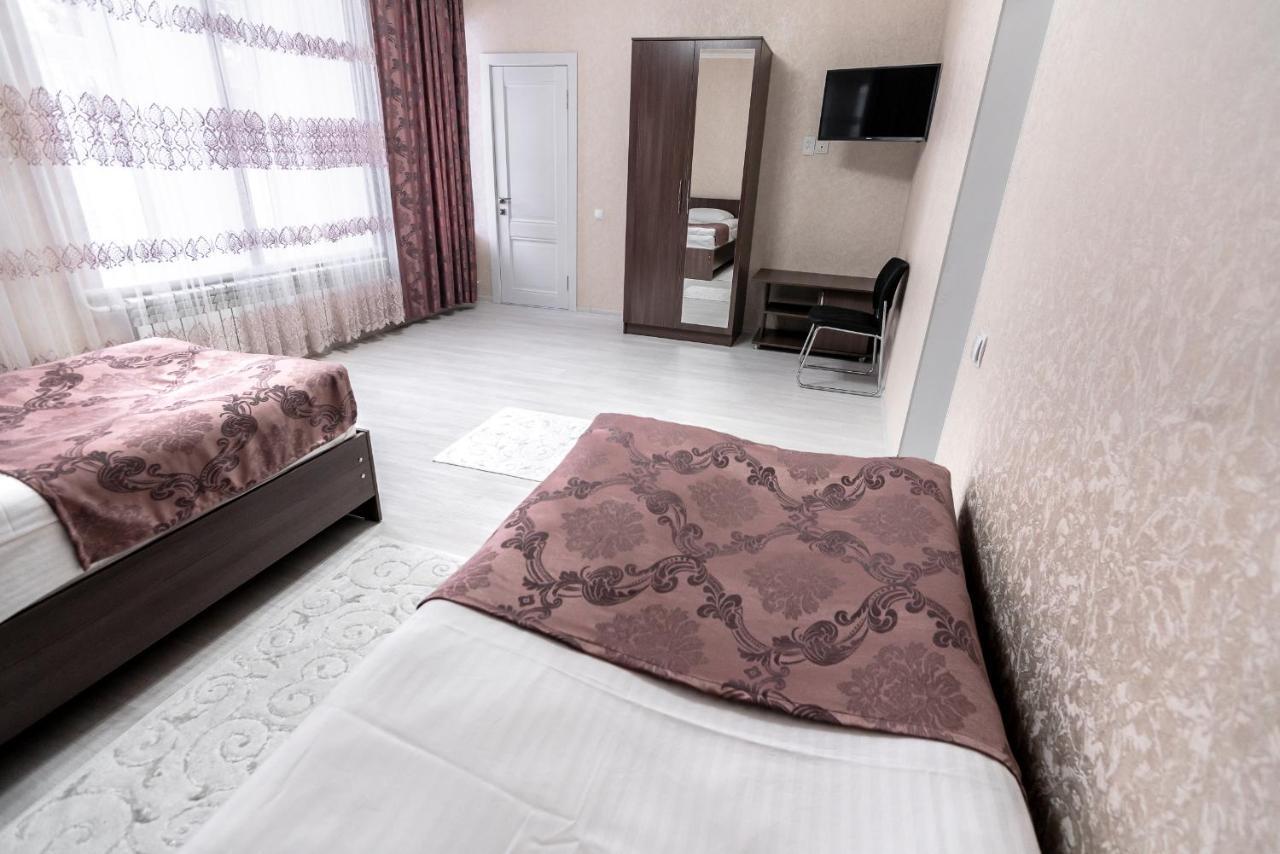 Mixx Hotel Karakol Esterno foto